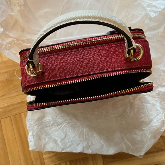 NWT Disney X Coach Box Crossbody With Cruella Motif - Picture 6 of 14